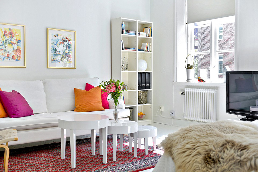 Дизайн интерьера однокомнатной квартиры: светлая мебель