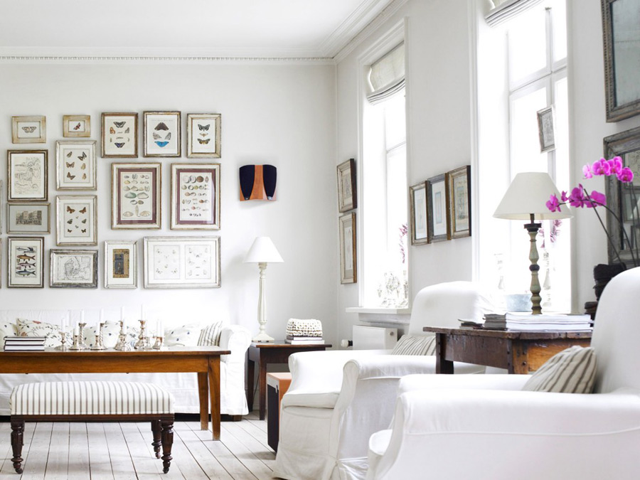 Белый цвет в интерьере классической гостиной